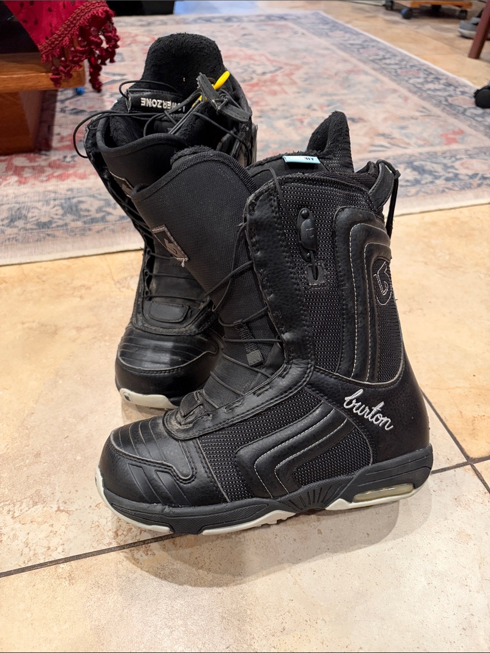 Burton Emerald women’s Snowboard Boots Speed Lace size 8.5